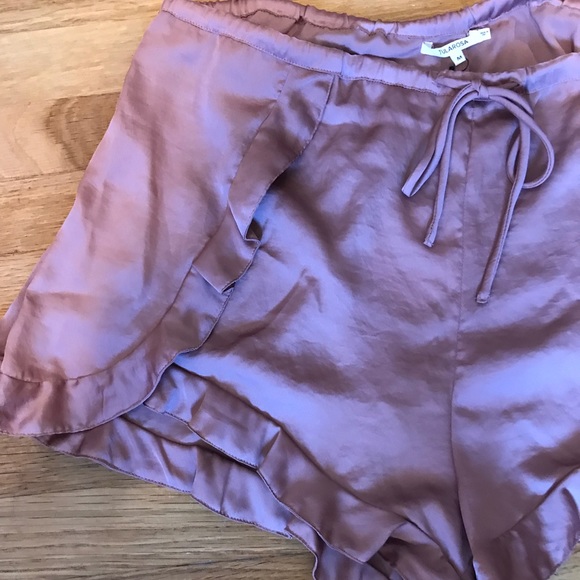 Tula Rosa silky mauve shorts. - Picture 6 of 7